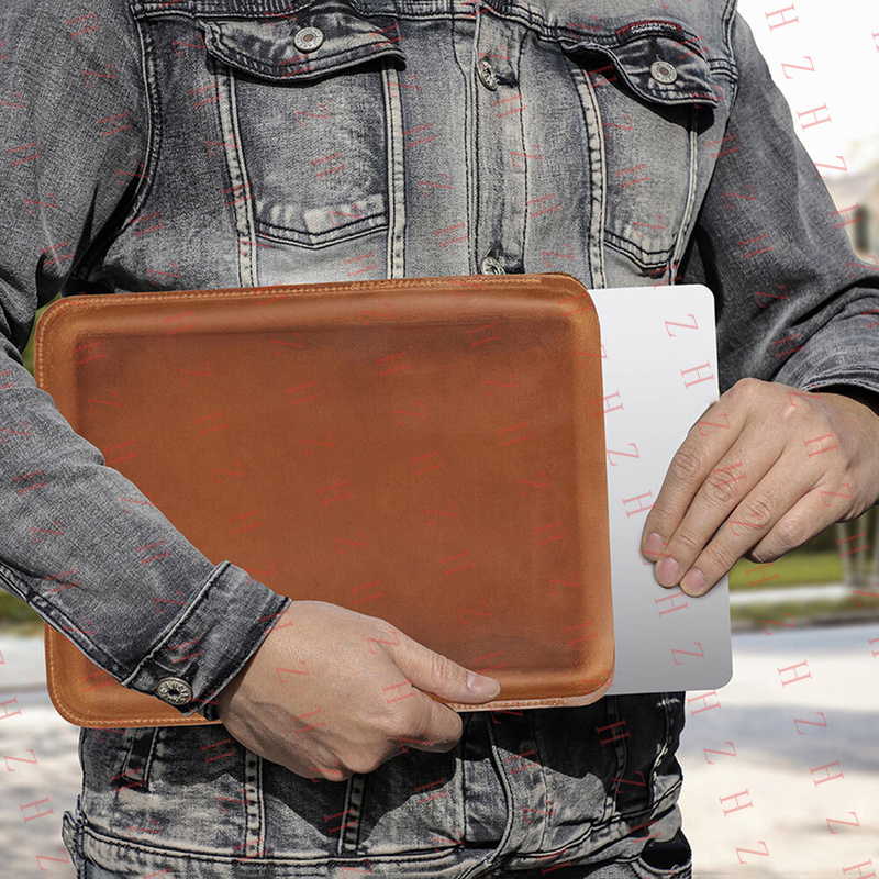 P+ Genuine Leather Laptop Slee - огляд і ціна Laptop Sleeve